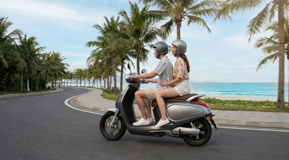 electric scooter rental eco friendly & silent riding